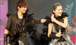 爆料娱乐圈谈恋爱,明星甜蜜互动引热议